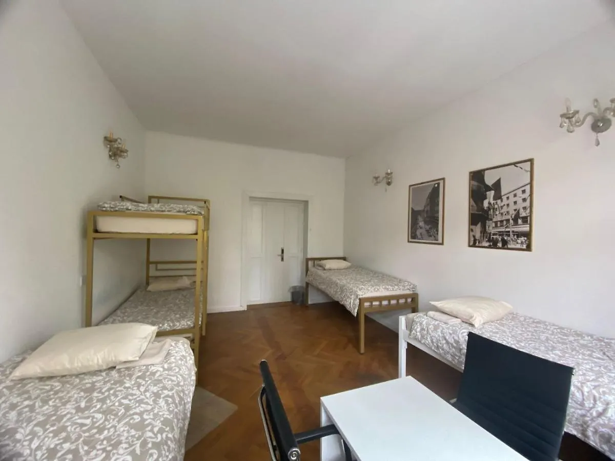 Rooms Miklosiceva Liubliana 0*,  Eslovenia