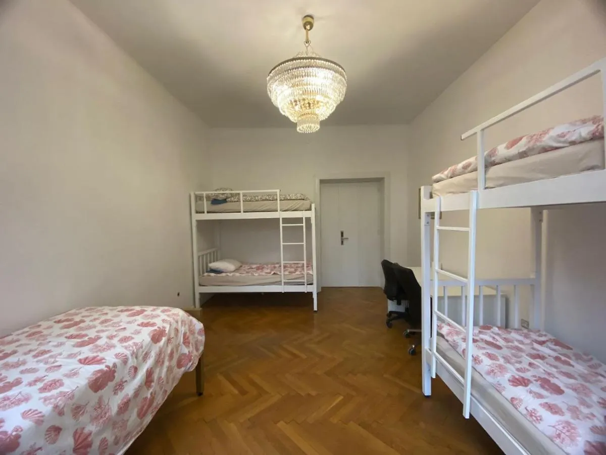 Rooms Miklosiceva Liubliana Hostal
